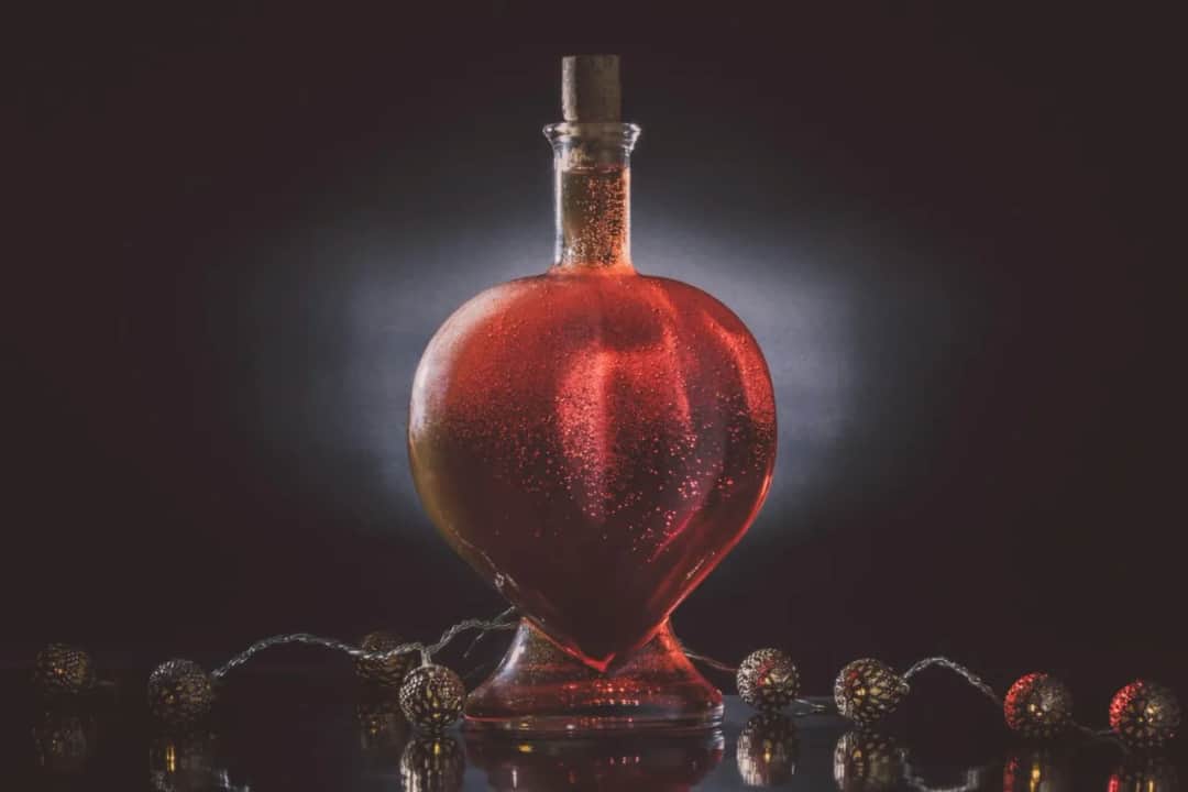 Eliksir w perfumach: Co to znaczy? Moc, trwałość i luksus