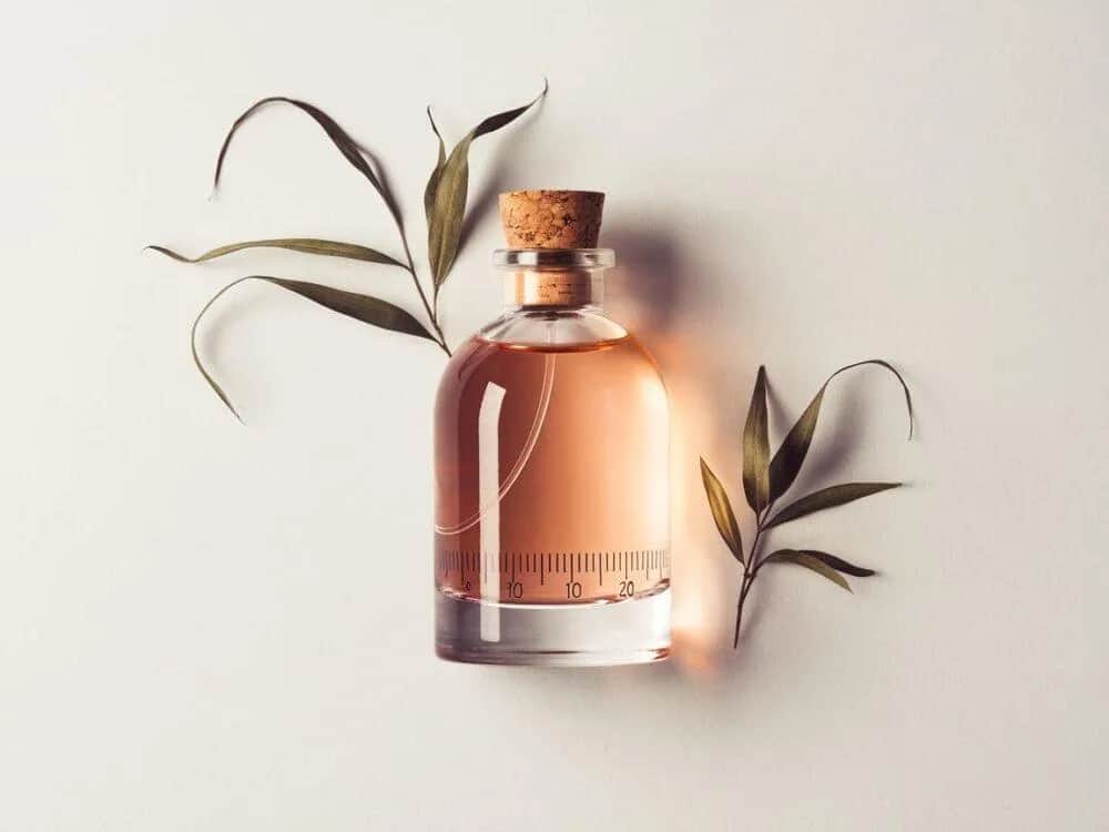 Wydajność perfum 100 ml: Czy wiesz, na ile miesięcy starczą?